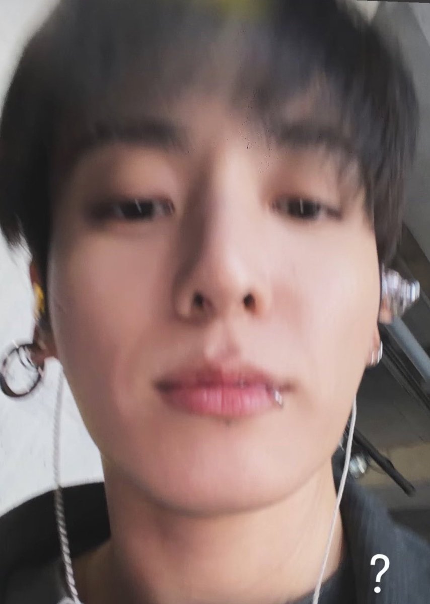 อู้ด tweet media