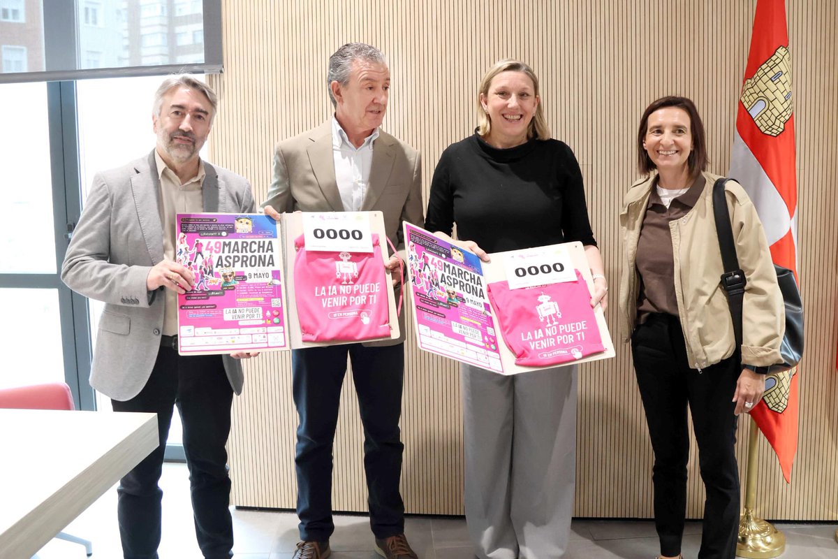 familiajcyl's tweet photo. 🚶🏻Este sábado, #Valladolid acoge la 49 #MarchaAsprona

Responsables de @Asprona_Vall han hecho entrega a la vicepresidenta de la @jcyl, @MIsabelBlanco, del dorsal y la bolsa que recibirán todos los participantes

¡Tú también puedes colaborar!

Inscríbete⬇️
https://t.co/Y8wjK0tSZB https://t.co/zm27JopSwG