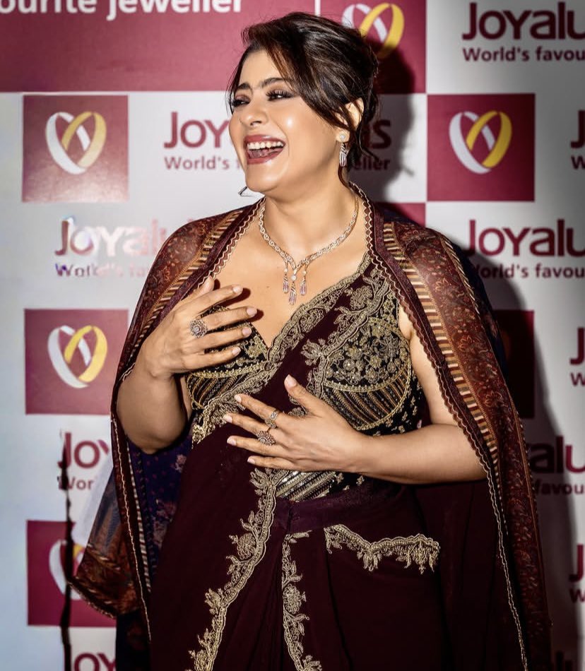 bollyeditsll's tweet image. she is an indian baby😭😭💋 
#kajol