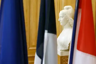 Senat's tweet image. 🔴 Le Sénat a adopté la proposition de loi visant à lutter contre l'entrisme islamiste en France, présentée par @BrunoRetailleau et plusieurs de ses collègues.

208 voix pour ✅
124 voix contre ❌

🔗 En savoir plus : senat.fr/travaux-parlem…

@JourdaMuriel / @ACanayer
