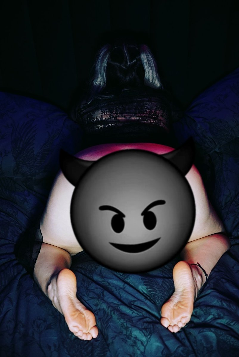 InkAndSinX's tweet photo. Cough cough theres a place for uncensored stuff 😉 https://t.co/HjXSNNeqxq