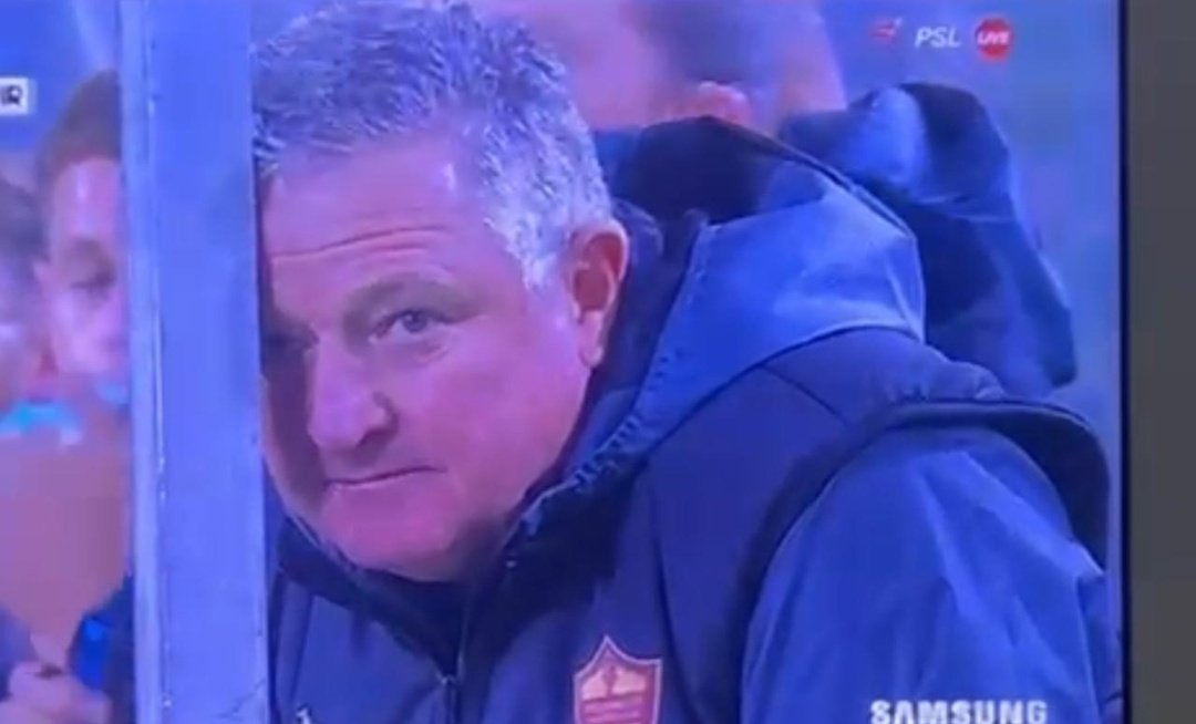 ShakesRampedi's tweet photo. Gavin Hunt's reaction to Orlando Pirates scoring is priceless 😅
#BetwayPrem #BetwayPremiership #OnceAlways #OrlandoPirates #Stellies https://t.co/8GLAJFWMfC