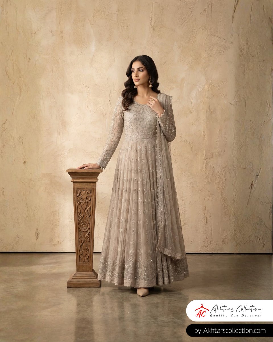 akhtarsco's tweet image. Gracefully adorned in timeless elegance. ✨ This stunning piece from Akhtars Collection is designed to make you shine. 
#AkhtarsCollection #Elegance #TraditionalWear #Fashion