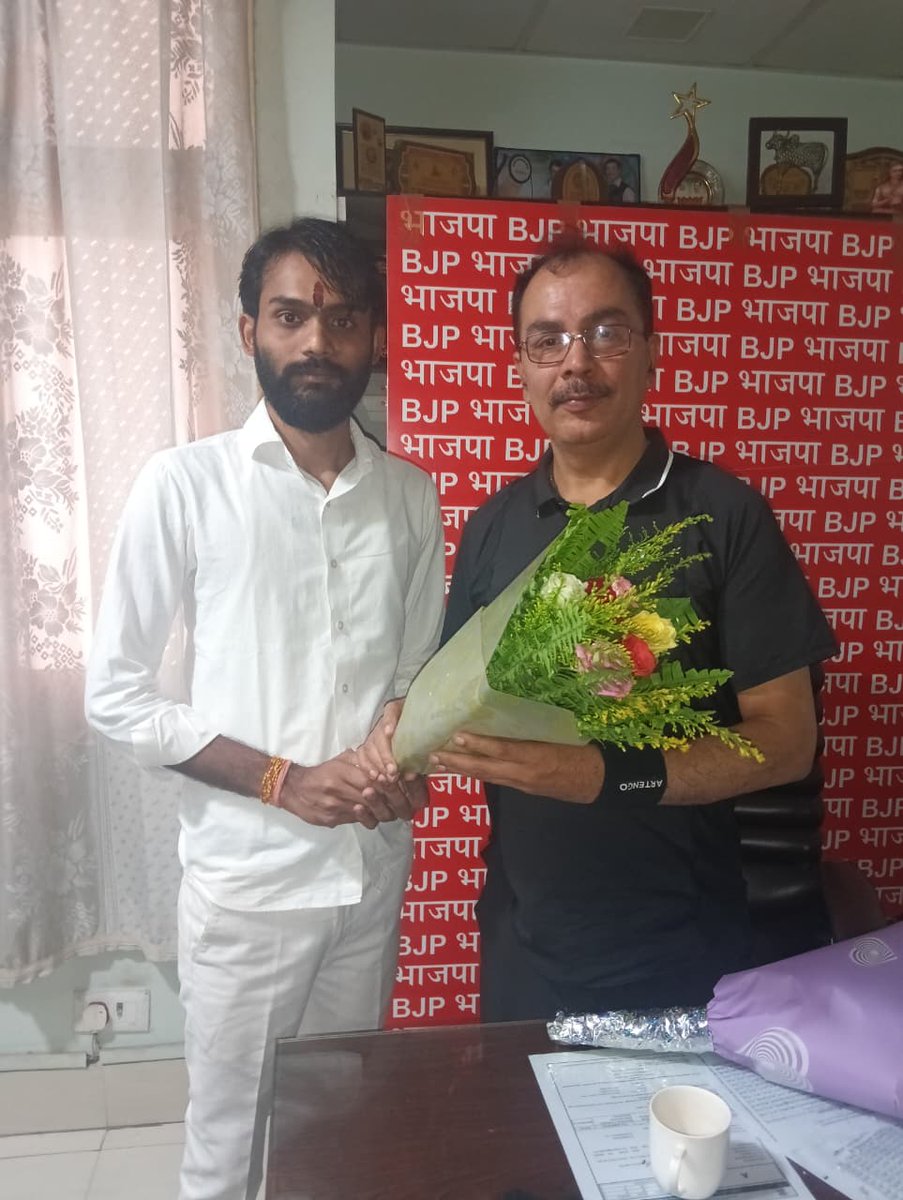 real__alok's tweet image. आज पटना में भाजपा बिहार के प्रदेश प्रवक्ता श्री नीरज कुमार जी से शिष्टाचार मुलाकात कर आशीर्वाद लिया। 

@NirajKumarBJP 
@Iadityarajput12
#AlokKumar #BJP #bihar
