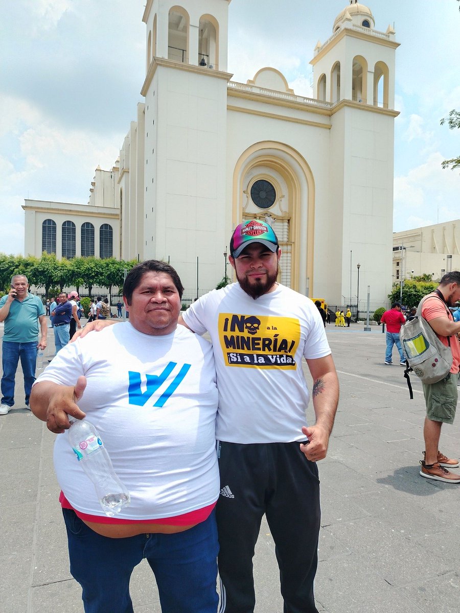 Opositores se quejan el día de la marcha porque solo comen  2 veces al día.