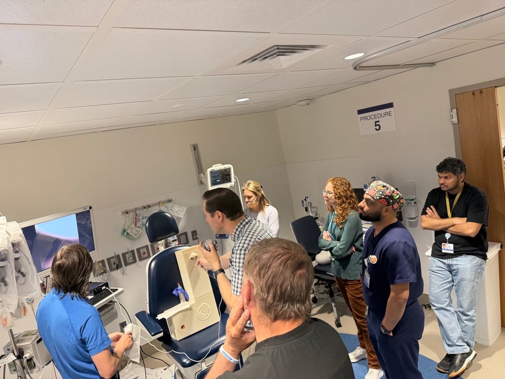 evoendo's tweet photo. Successful training day using the EvoEndo Endoscopy System with Dr. Matt Ryan and his team at Children's Hospital of Philadelphia. #EvoEndo https://t.co/xFmTkSXSvM