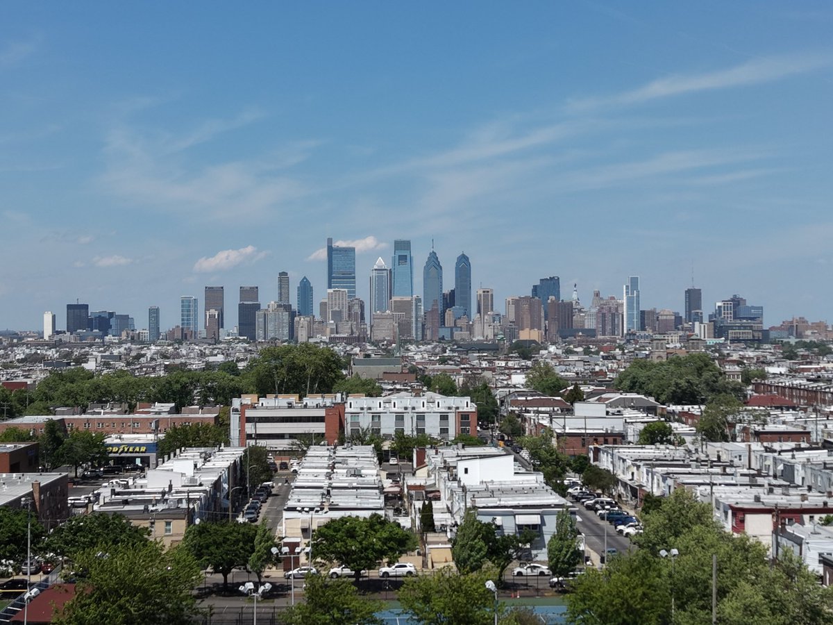 itsjustmike25's tweet photo. got a drone. 1st picture i took. unedited.

i love this city https://t.co/ZfRBM16BdM