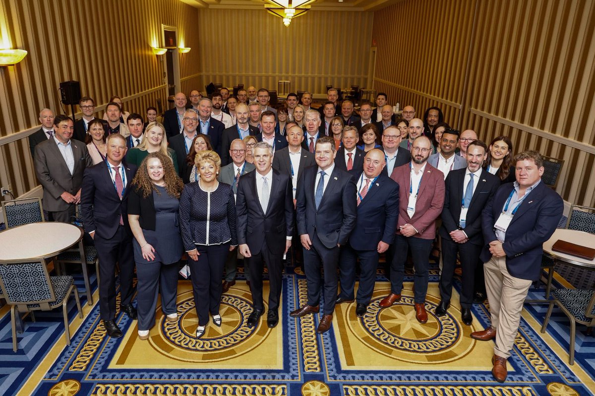 USAmbIreland's tweet photo. Great to meet with Assistant Secretary @CommerceGov and Director General of the U.S. and Foreign Commercial Service, Global Markets, David L. Fogel at this year’s @SelectUSA Summit. A valuable opportunity for the Irish delegation to engage with @CommerceGov & discuss the strong and growing economic partnership between Ireland and the U.S. + acknowledge Ireland as the 5th largest investor in the U.S.
🇮🇪 in the top ten globally for the largest delegation at the Summit this week!
#SelectUSASummit