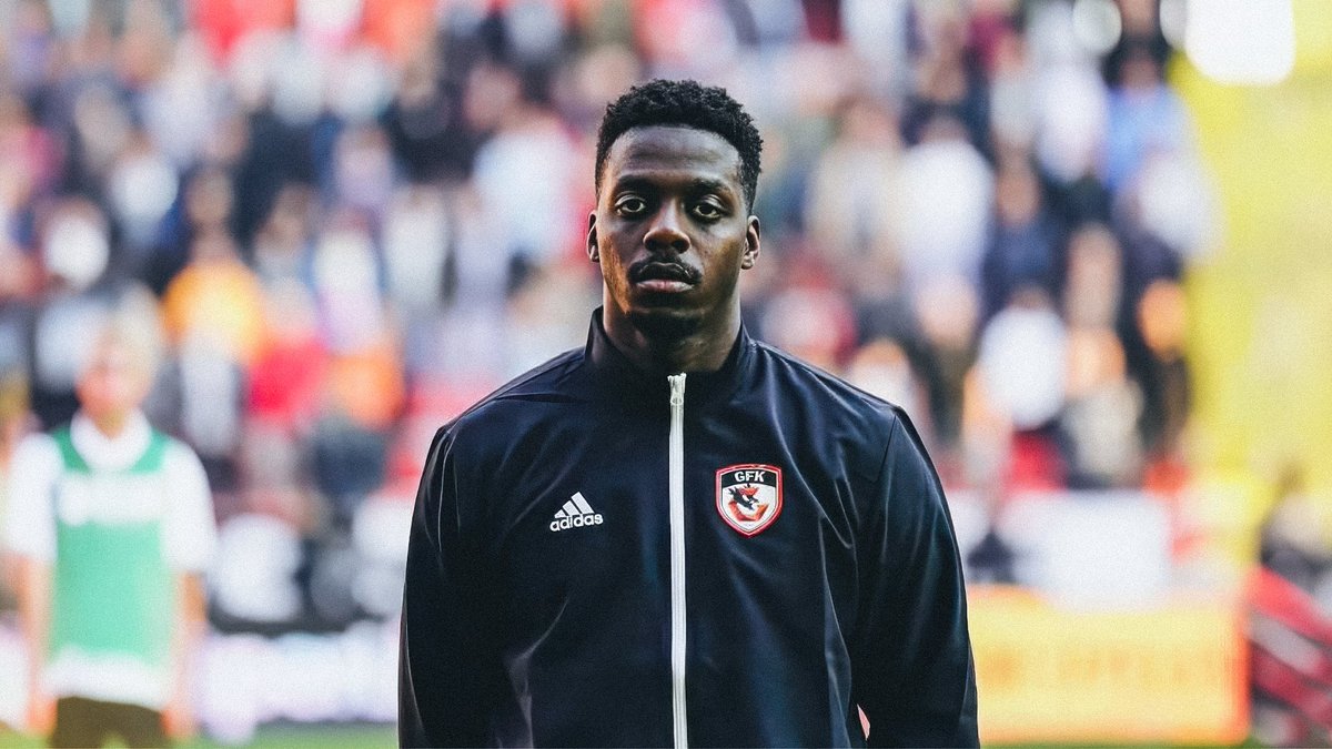 sebnonda's tweet photo. 🚨#LOSC 🇹🇷 🇬🇳

⚠️prêté avec OA (4 M€) par le LOSC à Gaziantep, Mohamed Bayo revit en Superlig (14 buts et 3 passes dec)

🔁plusieurs clubs sont venus aux renseignements : Fenerbahce, Besiktas, Stuttgart, Fribourg, Lazio,  Celta Vigo

https://t.co/yOmrUwvfHu

@AurelienMacedo https://t.co/t98bJqHbS1