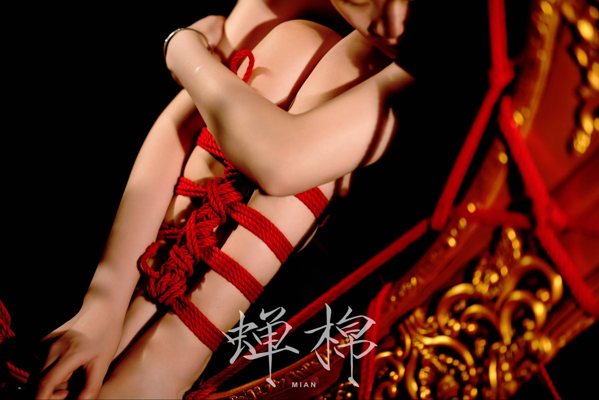 人在画中。
#绳艺 #shibari  #捆绑 #紧缚

投稿：

@DnewHome  @tbzt2024 @fengsiyuan https://t.co/tVBlkLN4Cs
