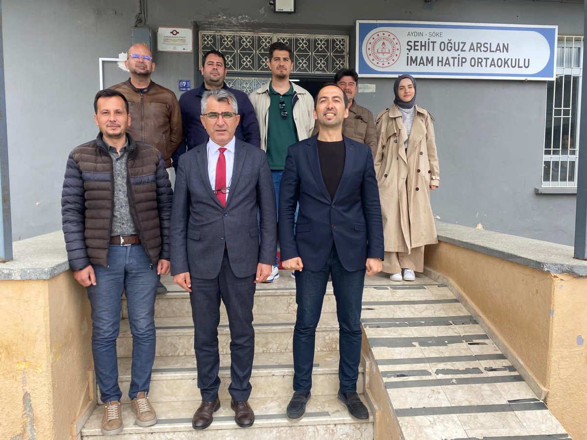 sokemem's tweet photo. İlçe Millî Eğitim Müdürümüz Sayın Mustafa Uğurlu, Şehit Oğuz Arslan İmam Hatip Ortaokulu’nu ziyaret ederek eğitim faaliyetlerini yerinde inceledi. Müdürümüz, Maarif Model doğrultusunda öğrencilerin akademik, sosyal ve manevi gelişimini merkeze alan çalışmaların önemini vurguladı. https://t.co/rL0GKVNbgQ