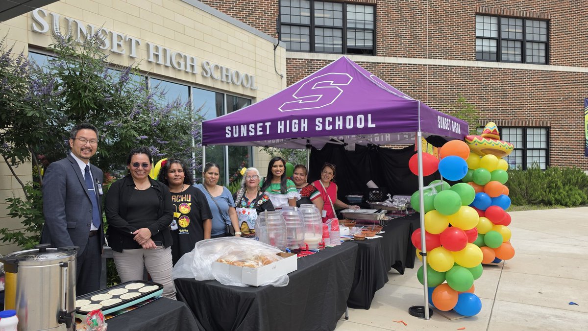 Sunset_Bison's tweet photo. Sunset kicks off Teacher Appreciation Week with homemade tacos by Sunset PTO! Thank you to our wonderful parents and outstanding teachers! https://t.co/y6iBz5FzMR