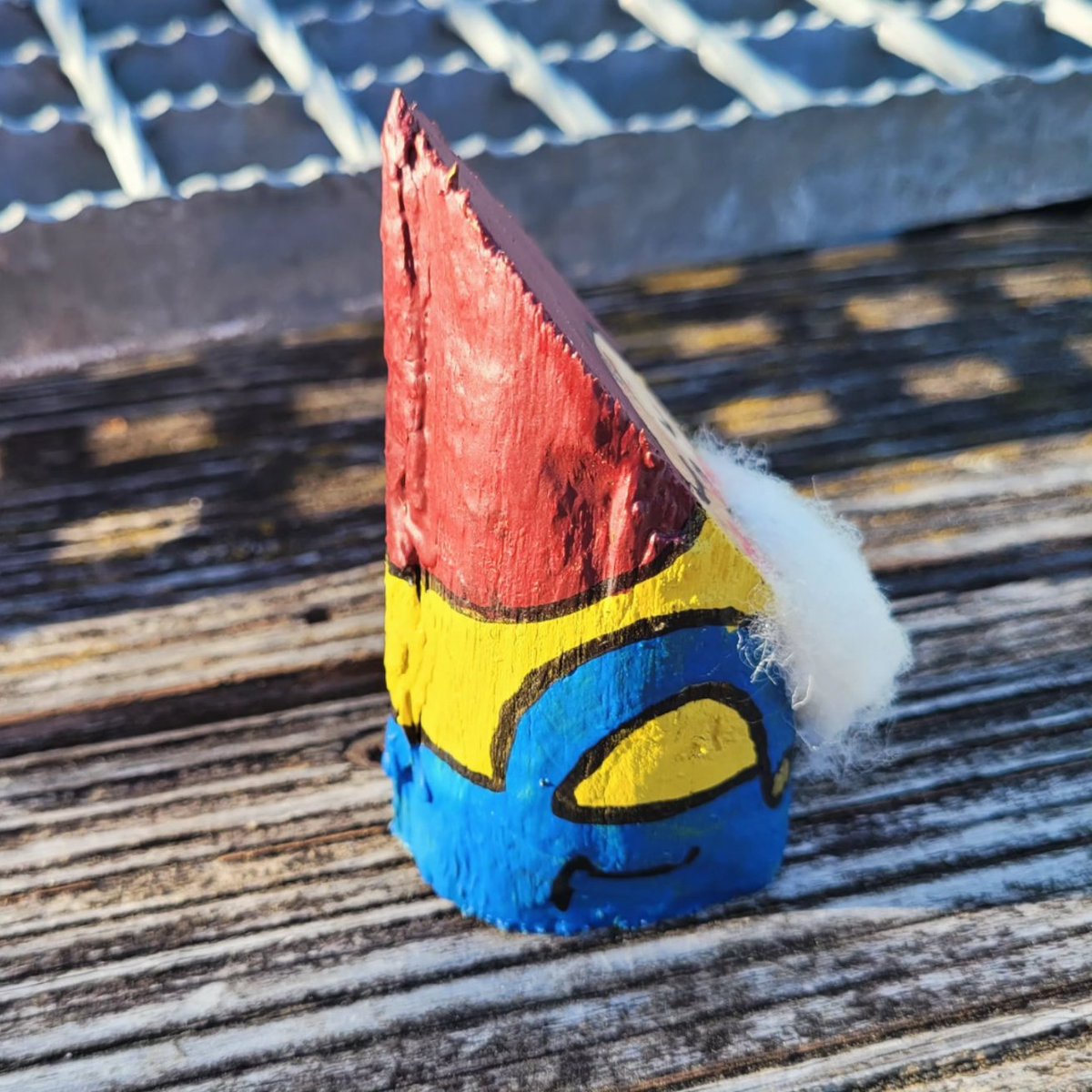 LelleSabre's tweet image. Ein kleiner Gartenzwerg🏡 für die Pflanzen🌱 tief am Boden.

#diy #gartenzwerg #gardengnome #gardencrafts #gartenliebe #basteln #upcycling #handmade #craftwithkids #craftideas #art #creative #gardendecor #gartendeko #woodcraft #holzarbeit #fishinggnome #gnome #zwerg #smallgnome