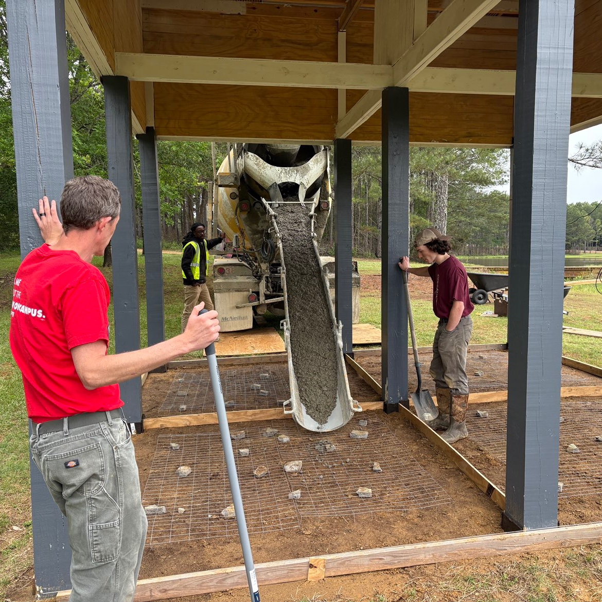 MSUWFA's tweet photo. 🦇🛠️ Preparing the @msstate Bat House for new residents!

Last week, @MSUWFA faculty and students poured concrete beneath the bat house to improve cleanliness and guano collection. The project was led by #MSUCFR undergrad Lane Maness, with support from #MSUWFA Dr. Chris Ayers. https://t.co/agVzHkTPfC