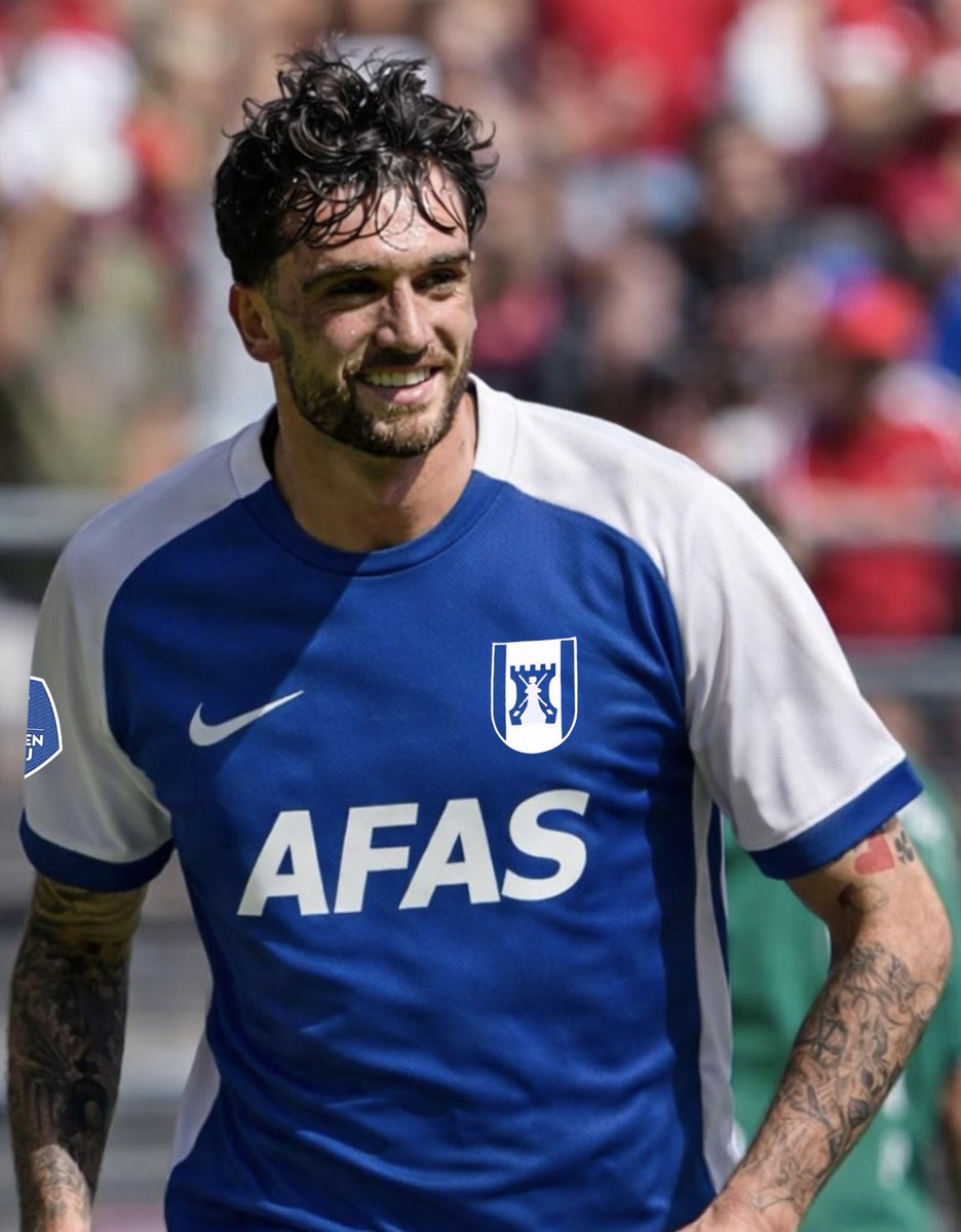 WoutBr's tweet photo. @AZAlkmaar Het uitshirt voor volgen seizoen? https://t.co/zj9zoNEncr