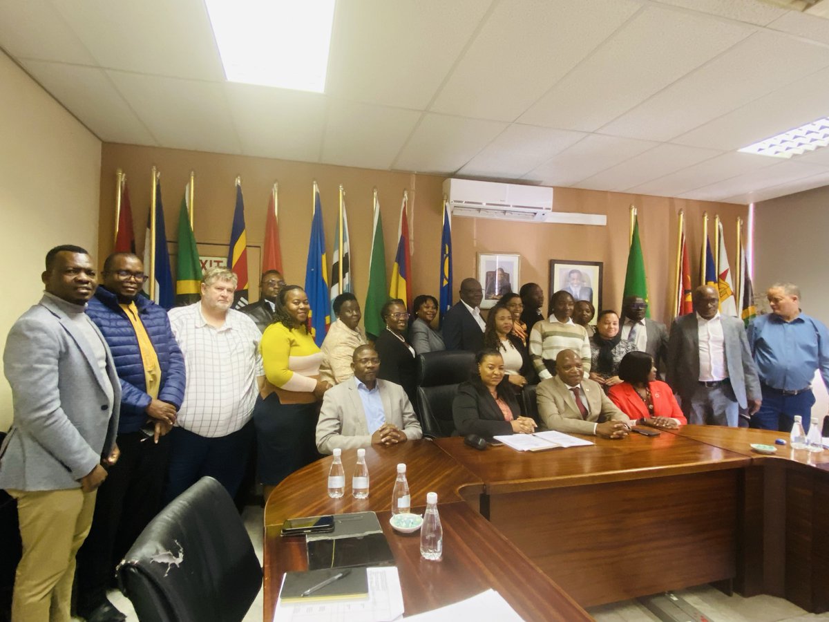 Murd_Namibia tweet media
