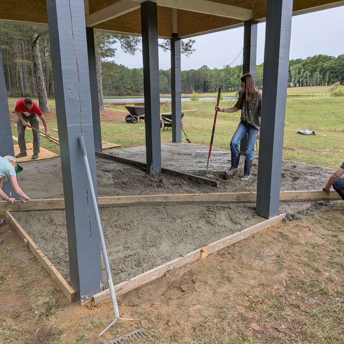 MSUWFA's tweet photo. 🦇🛠️ Preparing the @msstate Bat House for new residents!

Last week, @MSUWFA faculty and students poured concrete beneath the bat house to improve cleanliness and guano collection. The project was led by #MSUCFR undergrad Lane Maness, with support from #MSUWFA Dr. Chris Ayers. https://t.co/agVzHkTPfC