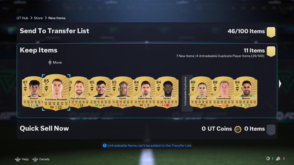 Alejandro_tpp's tweet photo. @FUT_Rory I just got the gold version, isn’t it supposed to come out if the special version was in envelopes? https://t.co/psZJDWquUn