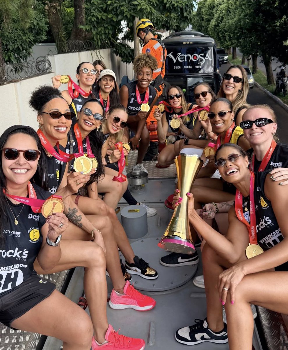 CAMPEÃS