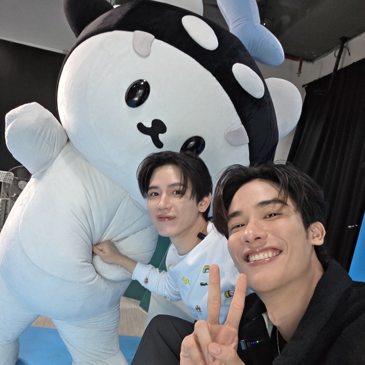 <a href="/SaturdaysM0on/">🌛โตไม่โต🌈</a> ครอบครัวหมีวาฬส่งส่วพลังใจให้นะคะ 💙 ให้สุขภาพแข็งแรงนะ