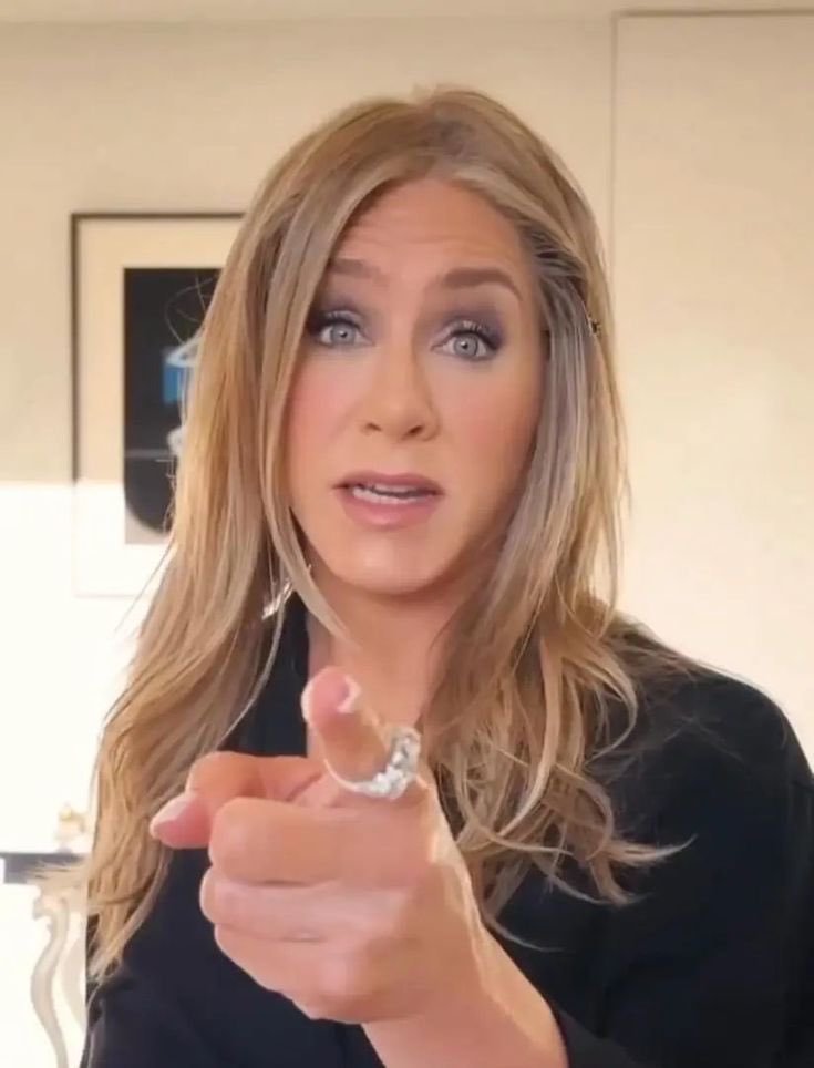 Jennifer Aniston tweet media