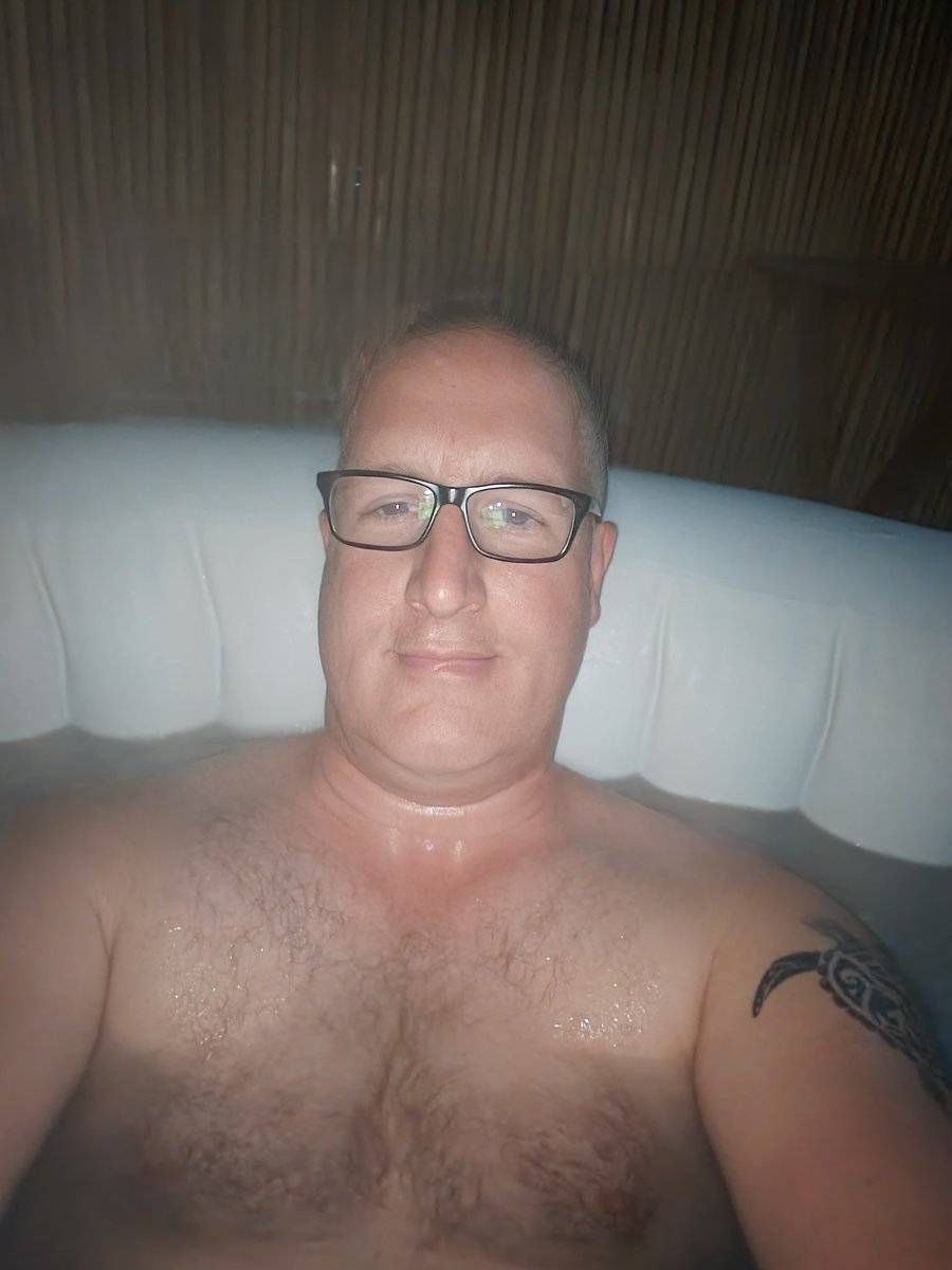 Aurelienmill82's tweet photo. Aller après le boulot une séance de spa à 37°!!! https://t.co/Ej2S5Yyzgm