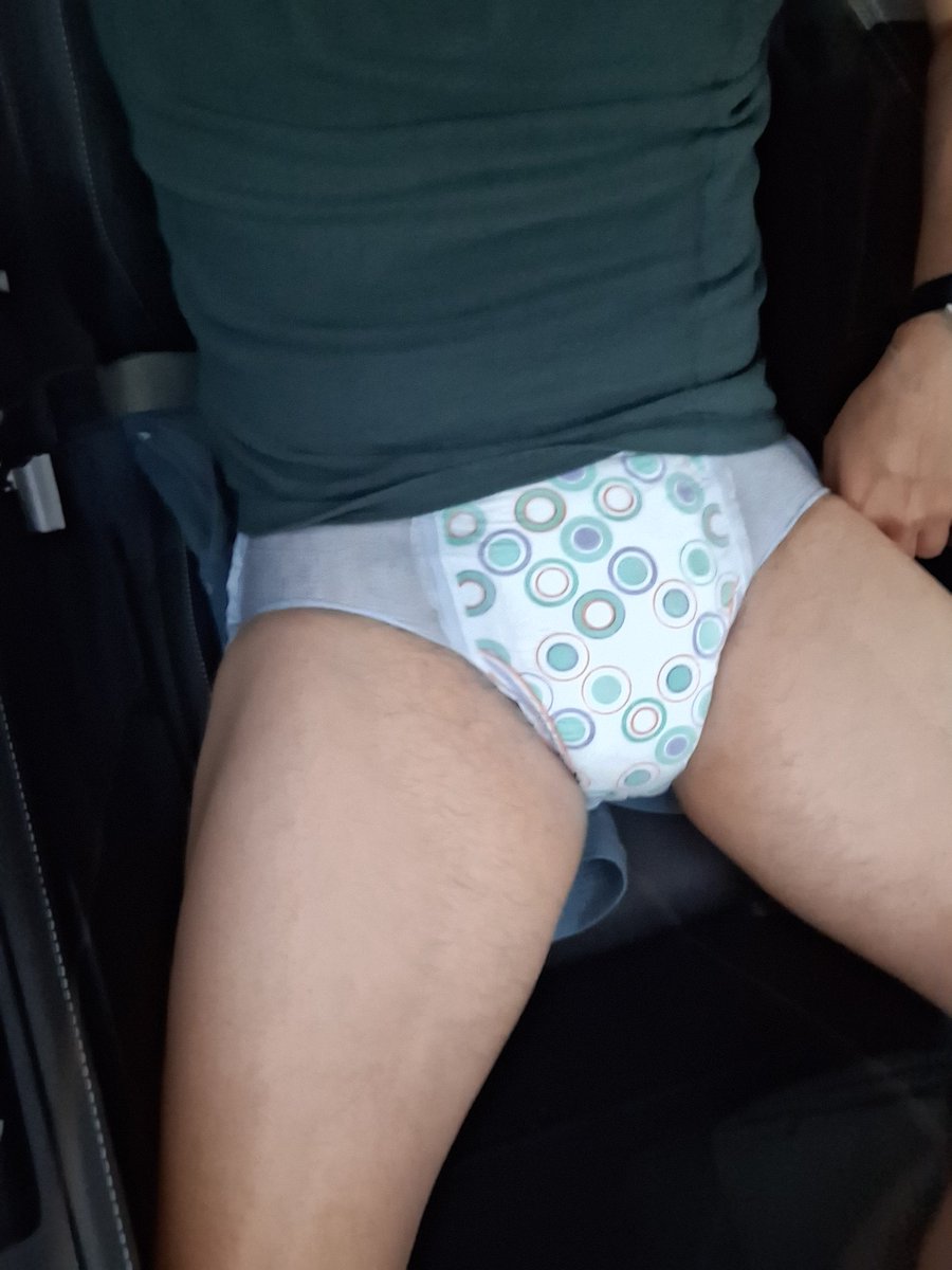 PaulDpr's tweet photo. Diaper change in the car.
#abdl #diaperlover #abdlboy #tykables #goodnites https://t.co/15AR1z8Rqr