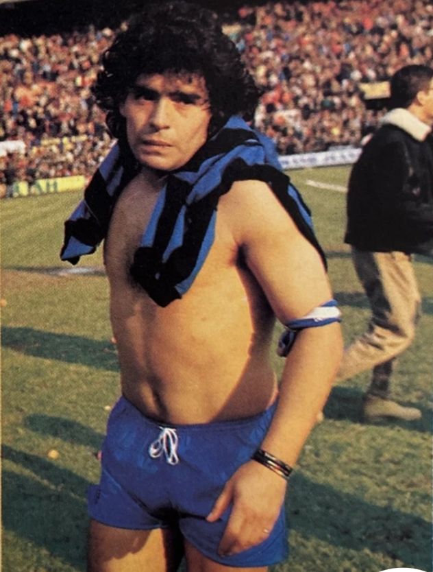 StatusSymbol2's tweet image. Diego sos el más grande pero esta vez lo ganamos nosotros. #ForzaInter 🤝
