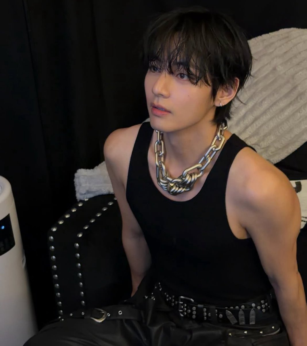 scizophrenic park jimin tweet media