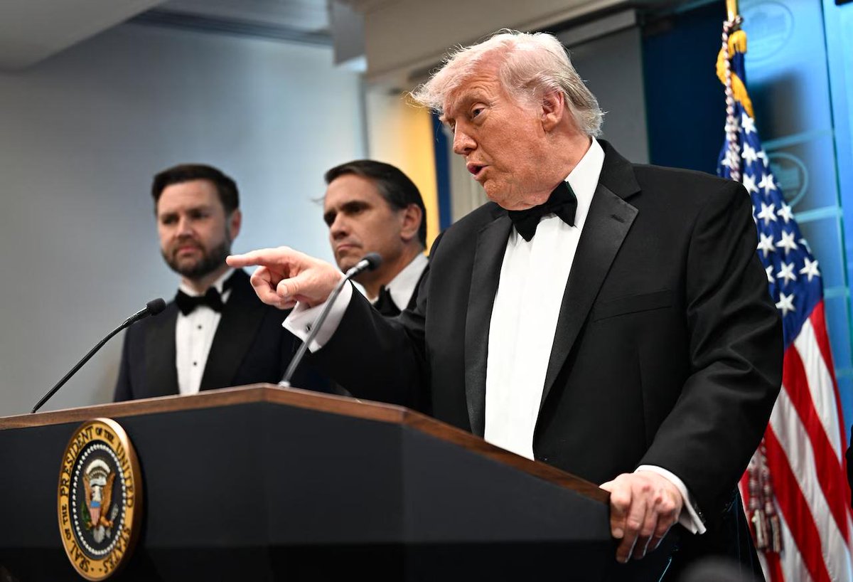 FAA employee reportedly sent email to White House threatening to KILL ...