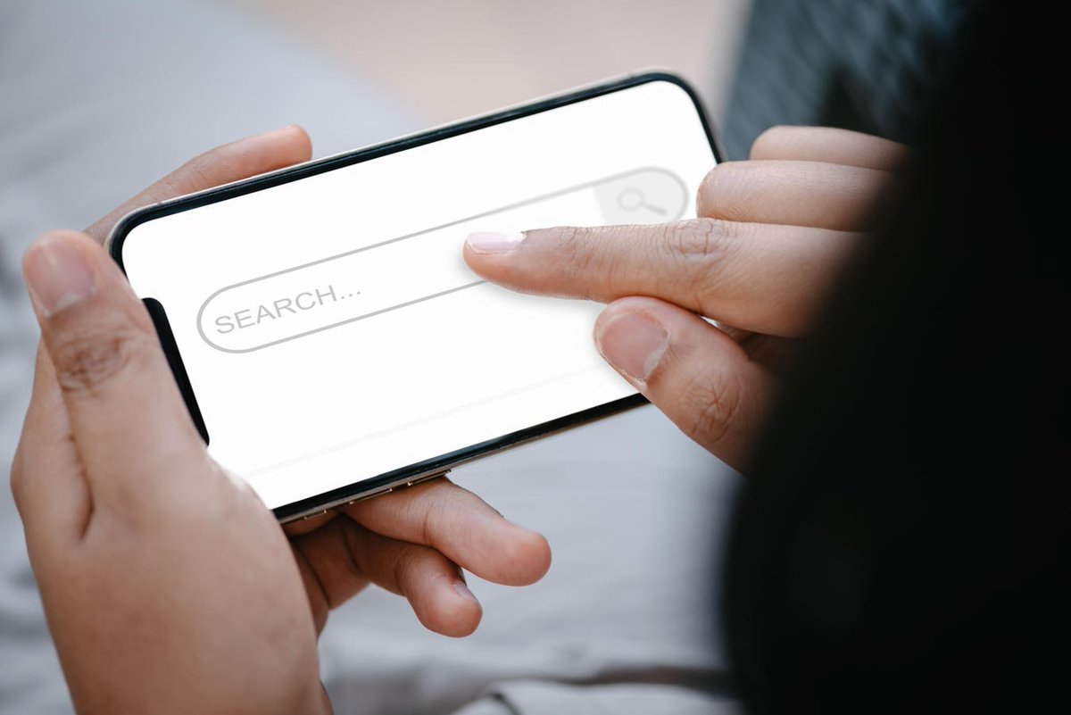 MarketingNewsCA's tweet image. SEO is evolving into AI visibility 🚀
It’s no longer just about ranking pages, it’s about whether AI tools mention your brand when users ask questions.

That’s the next marketing battleground. 🌐🥊
#MarketingNews #SEO #AIinMarketing #BrandStrategy
 
bit.ly/4endjaB