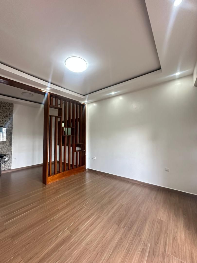 HouseInRwanda's tweet image. 🏠Kigali Beautiful house for rent In Kibagabaga🆕 

💸Price: 1,000,000 RWF /month
🛏️Bedrooms: 4
🛀Bathrooms: 3
👍Furnished: No
🅿️Enough Parking Space

For further details:👇houseinrwanda.com/property/rent/…

#house #rent #kigali