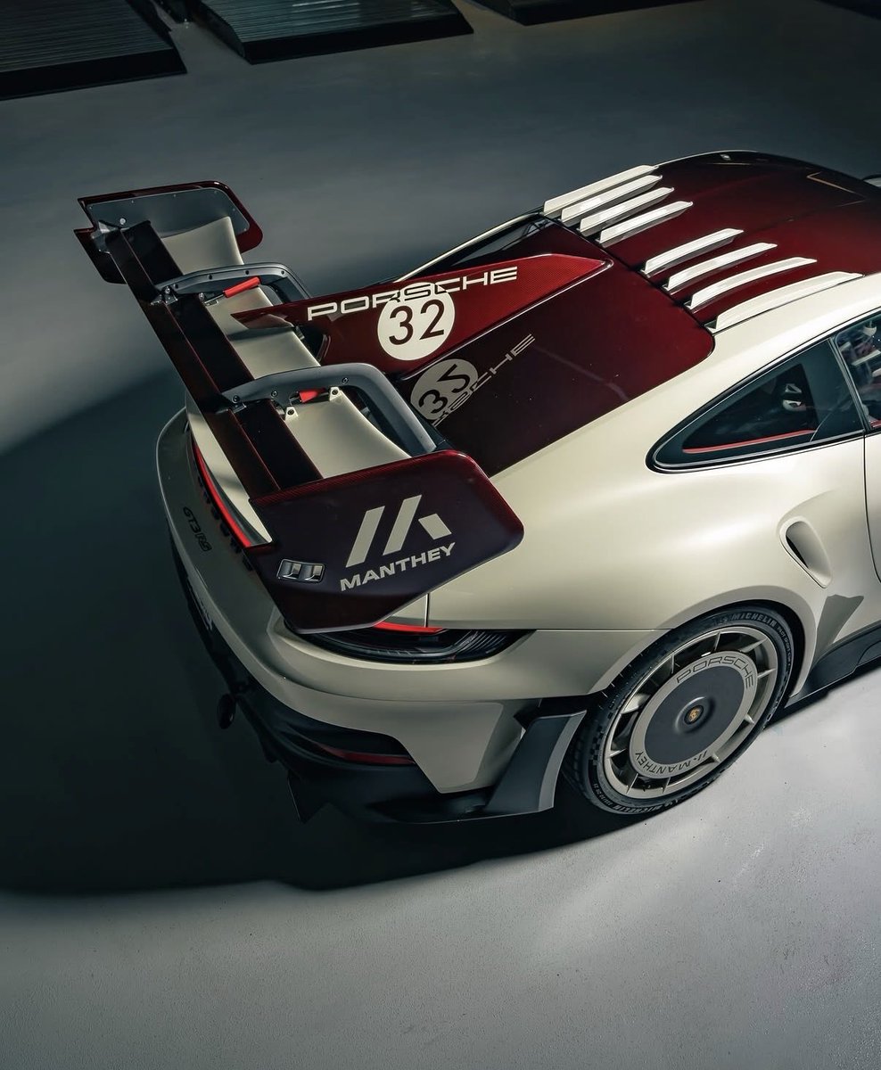 Jordan92338366's tweet photo. 992.1 GT3RS MR I posted this before, but this spec deserves another go around! These are different pics 🥵😮‍💨🔥 https://t.co/9NG3JK4mfp