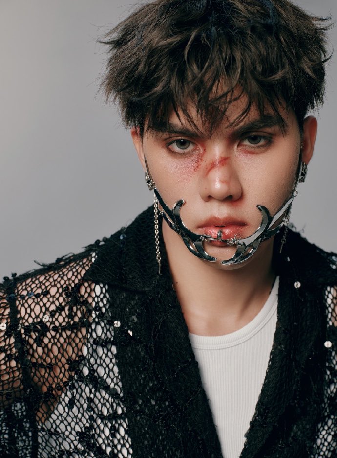 smilewith_fort's tweet image. Honestly, he’s so handsome—I love it so much.
@fort_fts 

#FortFTS #ComeFortZon