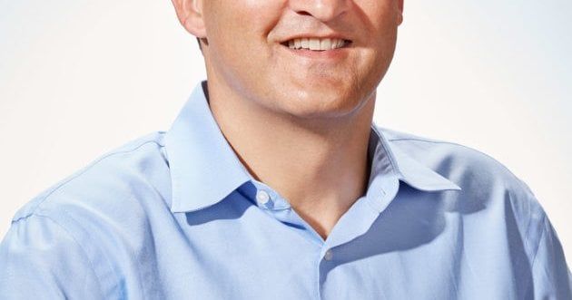RonVokoun's tweet image. New market entrant &amp;gt; Helix Digital Infrastructure: KKR plans $10bn AI #DataCenter firm headed by former AWS CEO - report. Will develop data centers and associated infrastructure  - DCD buff.ly/QbkbQEW