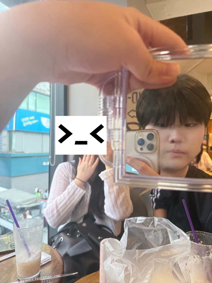 토리 tweet media