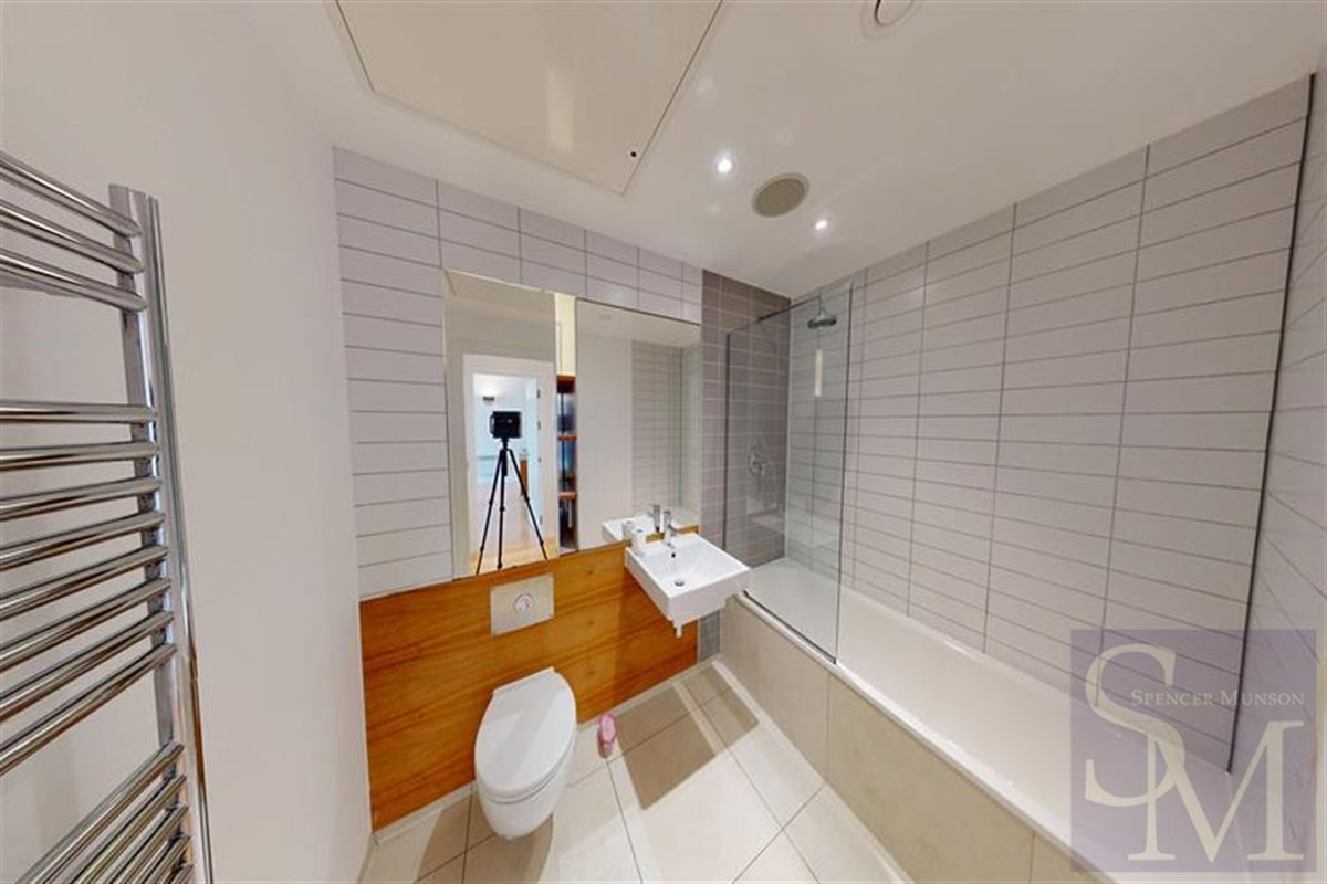 munsonsr's tweet image. #property #sale #SouthWoodford  FOR SALE - Regency Court, South Woodford - £325,000 ** LARGE ONE BEDROOM FLAT ** LEASEHOLD: LEASE LENGTH: 103 YEARS (APPROX) ** SERVICE CHARGE: £3,413.86 APPROX ** GROUND RENT: £200 ** EPC RATING: C ** COUNCIL TAX BAND: C
spencermunson.co.uk/property/regen…