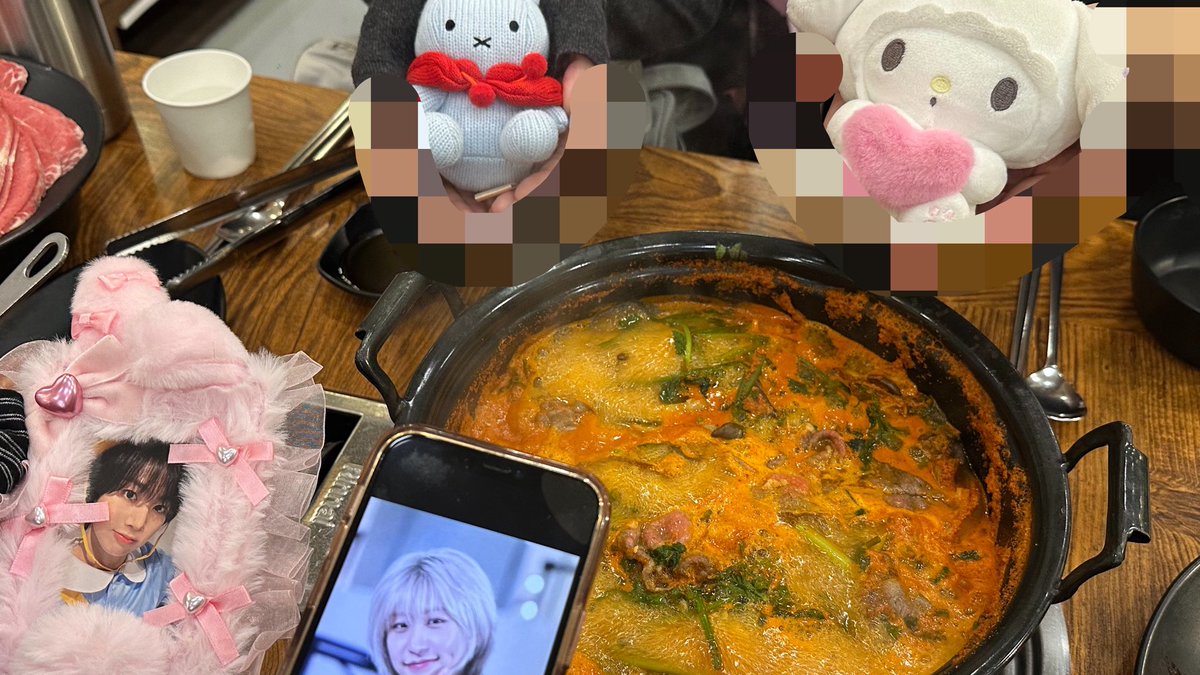 ^•ㅅ•.^ tweet media