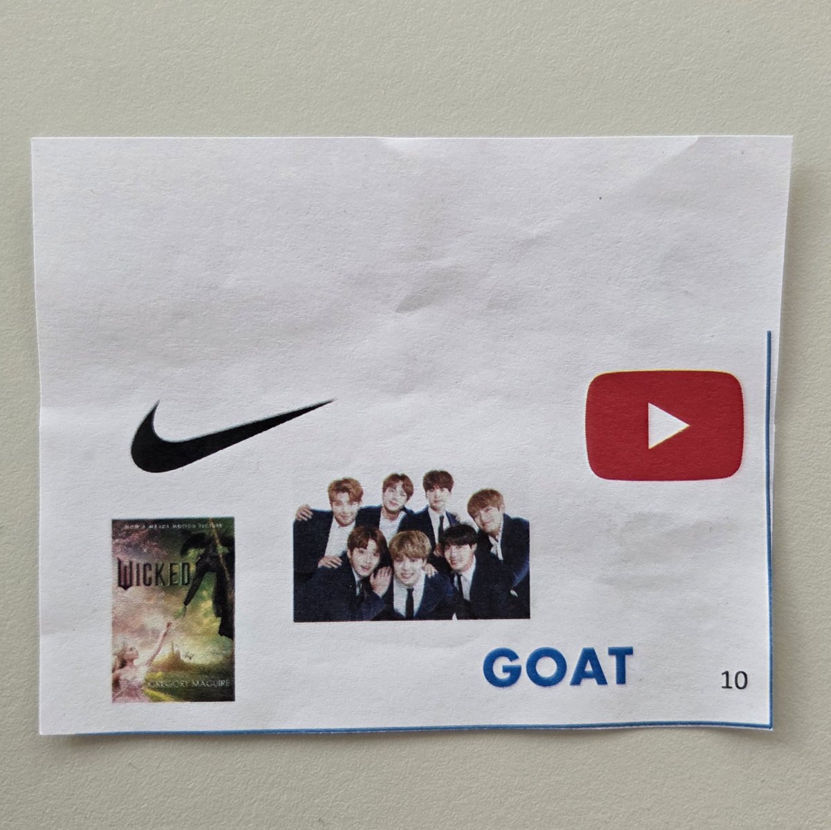 straymaxl's tweet photo. Why is there bts on my English course assignment https://t.co/HgDmdrGPF4