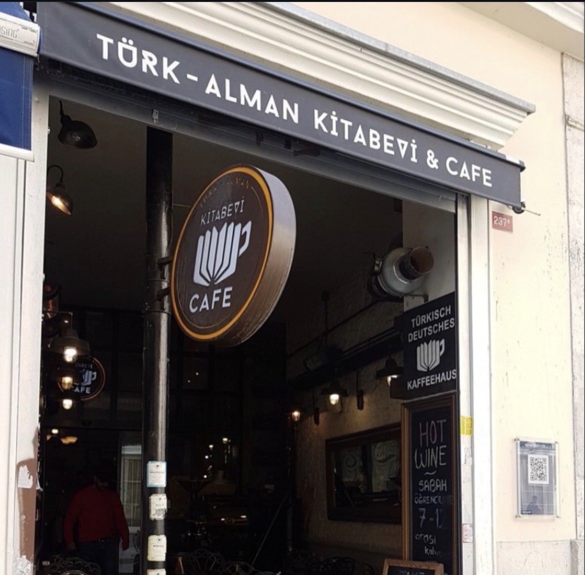 dta60_'s tweet photo. Bir birinden güzel 27 biyografi ve başarı hikayesi içeren „Almanya nasıl Vatan oldu“ kitabımızın Almanca baskısı „60 Jahre - Wie Deutschland zur Heimat wurde“ Türk-Alman Kitap evinde temin edebilirsiniz.
Adres: İstiklal Cd. No.237, Beyoğlu-İstanbul
İyi okumalar 🇹🇷🇩🇪
@OezcanMutlu https://t.co/EK34lypagp