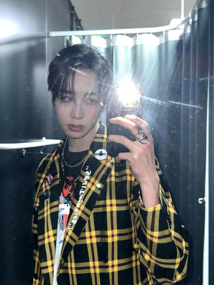 xikersroadyTH's tweet image. 260504 Instagram

𝓲𝓷 𝔂𝓸𝓾𝓻 𝓱𝓮𝓪𝓭 

#HUNTER #헌터 #ฮันเธอร์
#xikers #싸이커스 #ไซเคอร์