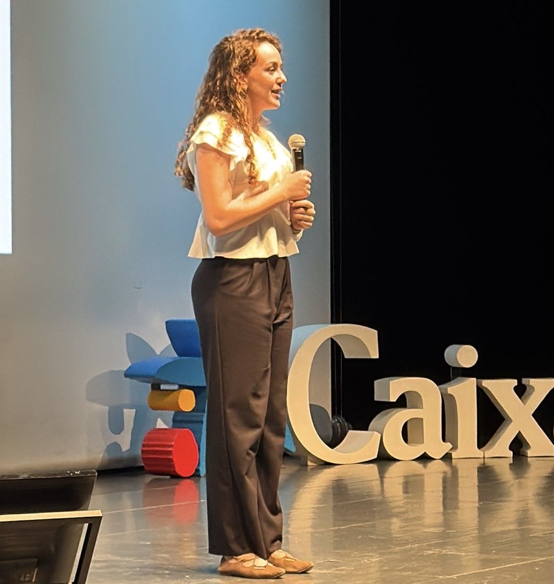 albaydar's tweet photo. Paula Duque, de 2º Bachillerato Tecnológico, entra en “Los 300” de @321_sputnik , un grupo exclusivo de jóvenes con talento y liderazgo 🚀

¡Enhorabuena!

#bachillerato #talento #yosoydealbaydar https://t.co/IpoO4KOrZq