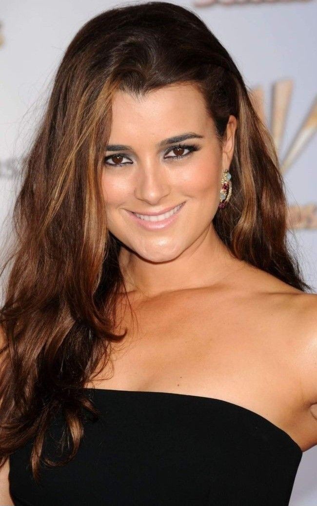 coteDePabl9wr's tweet photo. I am cote De Pablo  
4861065724 https://t.co/SlIHRGL1kJ