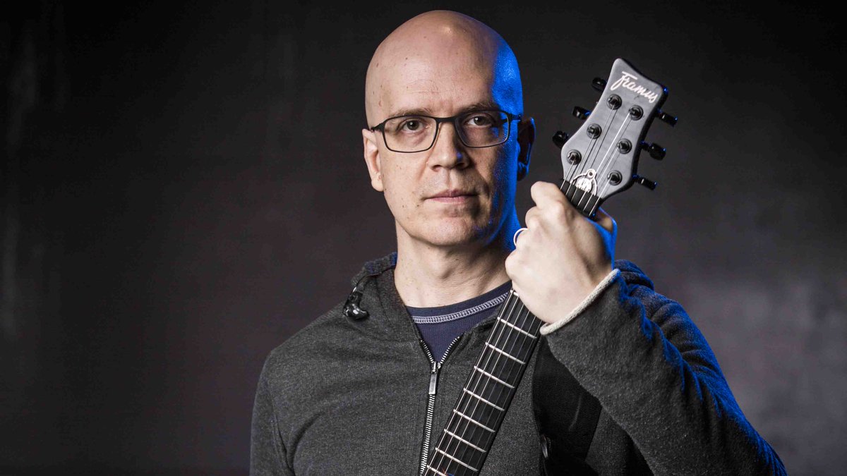 YoJonathanAraya's tweet image. 05-05-1972: Nace Devin Townsend (New Westminster, British Columbia, Canadá), músico, compositor y productor, fundador ñ Strapping Young Lad en 1994. Además fue el vocalista del álbum "Sex &amp;amp; Religion" de Steve Vai en 1993.
