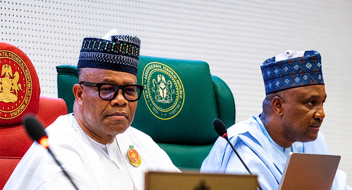 🇳🇬🇿🇦 JUST IN: Nigerian Senate Moves To Confront South Africa Over Rising Xenophobic attacks against Nigerians 

The Senate has resolved to constitute a joint ad hoc committee of the National Assembly to embark on a fact-finding and diplomatic mission to South Africa over the