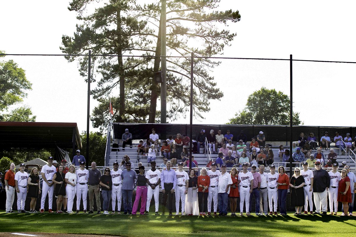 FPDVikingSports's tweet photo. BASEBALL SENIOR NIGHT 2026!!  Thank you parents for partnering with us... last night was a beautiful celebration of some remarkable young men.  Thank you moms for your heartfelt decoration skills in the locker room -- Nobody does it better!!!  #ProudtobeaViking  #FPDBaseball https://t.co/dADFFM4kg3