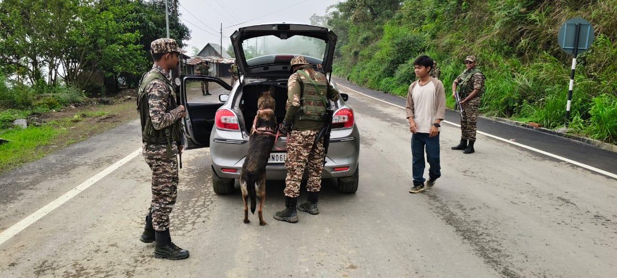 mnp_2018's tweet image. On 04 May 2026 from 1200 to 1900 hrs(05 May 2026)  #CRPF established Mobile Check Posts (MCPs) at various strategic locations across Manipur. A total of 316 vehicles were inspected and 426 individuals frisked. #CRPF remains committed to maintaining peace and stability in Manipur.