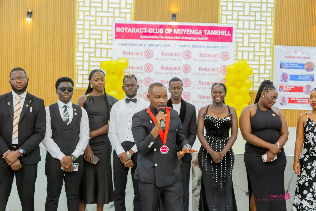 jaspertwesige1's tweet photo. Congratulations @SsenyonjoChris2 ( CHRISTOPHER SSENYONJO ) on your magical installation as the 1st president of the Rotaract Club of Muyenga Tankhill. It was great moment seeing you receive tools of power. Wishing you good luck in your tenure.
#ServiceAboveSelf https://t.co/EJVqcH0SE9
