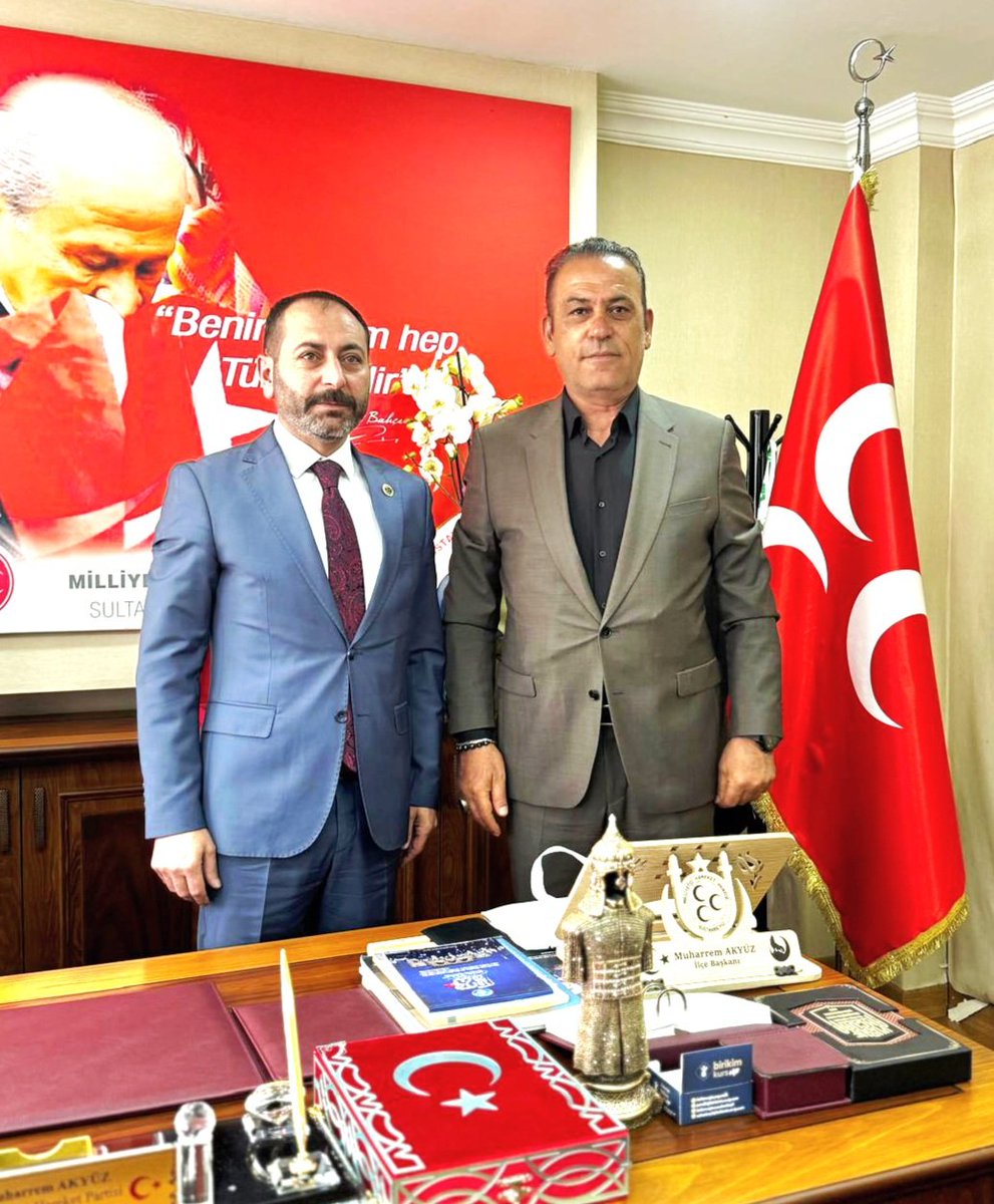 MRTKTS25's tweet photo. Milliyetçi Hareket Partisi Sultanbeyli İlçe Başkanlığına atanan Sayın Muharrem Akyüz'e hayırlı olsun ziyaretinde bulunduk. Çıktığı bu Kutlu yolda kendisine muvaffakaiyetler dileriz. https://t.co/Qu1HTv1Z4m