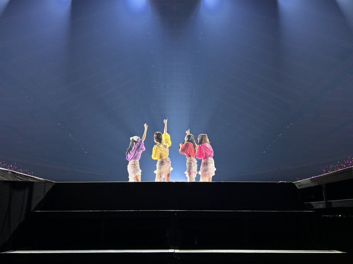 mcz_beat's tweet photo. ももクロランドにJAPAN JAMにこんなに長い間ももクロちゃんに会えたのは本当に幸せだった😭
4人がいるだけで、それだけで嬉しい😊
次会えるのはだいぶ先になってしまいそうだけどそれまで健康に過ごすよ😄
ももクロちゃん、お会いしてくださったみなさん2日間ありがとうございました🩷❤️💛💜
#ももクロ https://t.co/kl7iqMhJUO